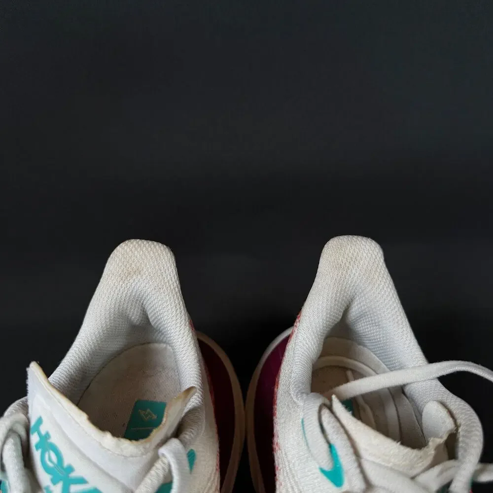 Hoka One One hoka one